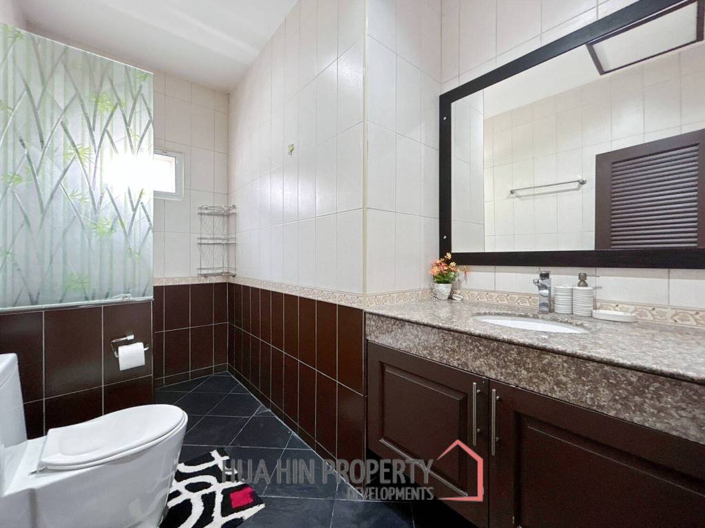 Emerald Green : 3 Bed 2 Bath Villa