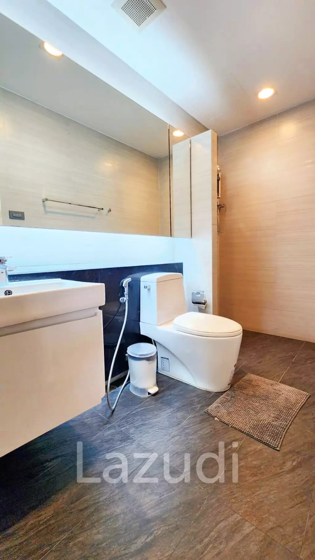 3 Bed 2 Bath 138 SQ.M D.S. Tower 2 Sukhumvit 39