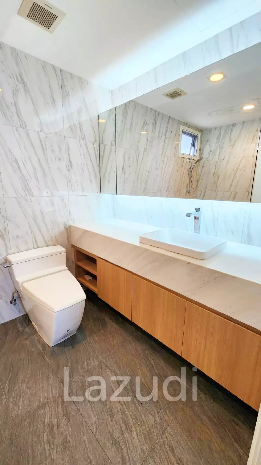 3 Bed 2 Bath 138 SQ.M D.S. Tower 2 Sukhumvit 39