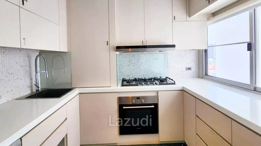 3 Bed 2 Bath 138 SQ.M D.S. Tower 2 Sukhumvit 39