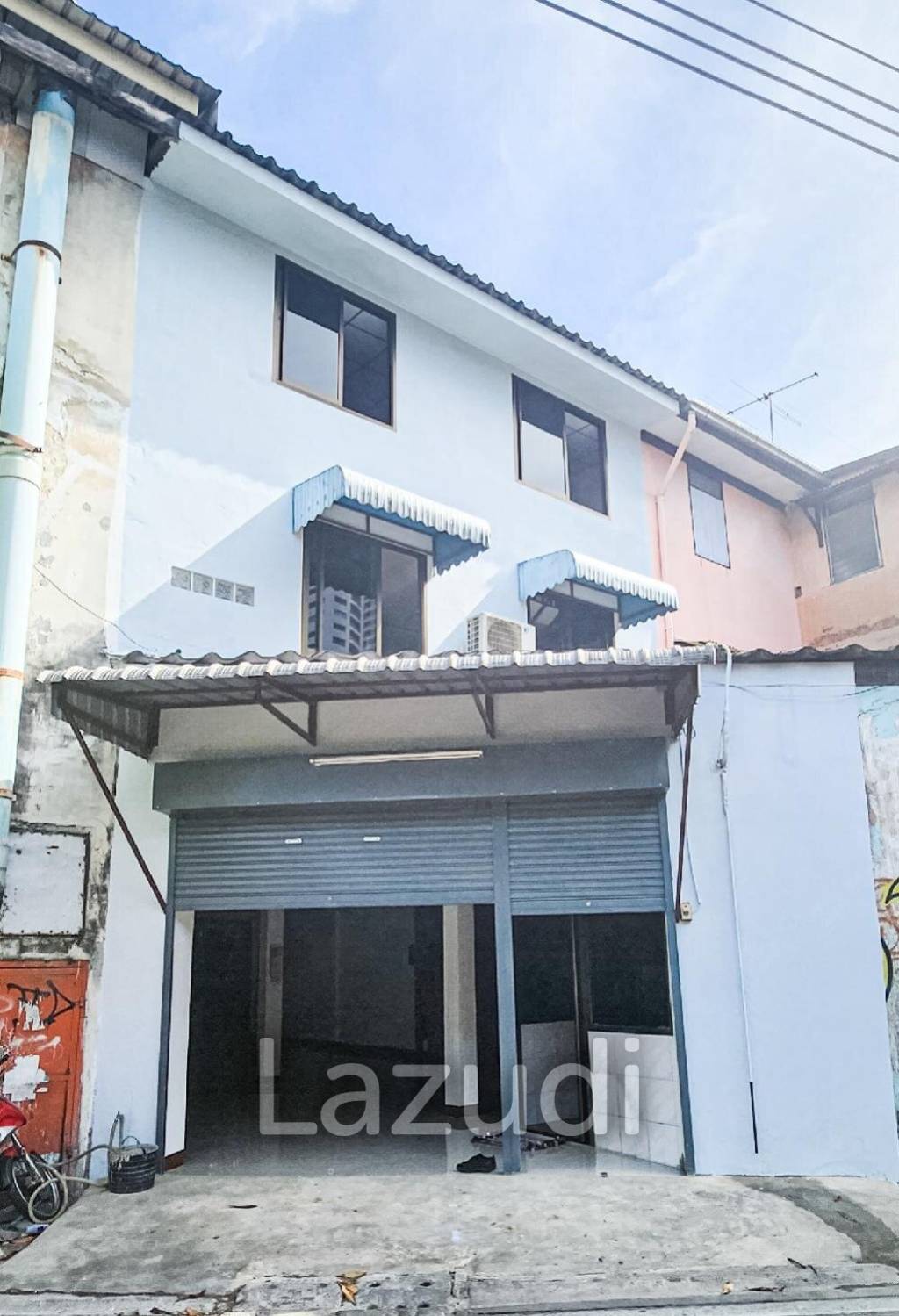 2 Bed 300 SQ.M Town house In Sukhumvit 26