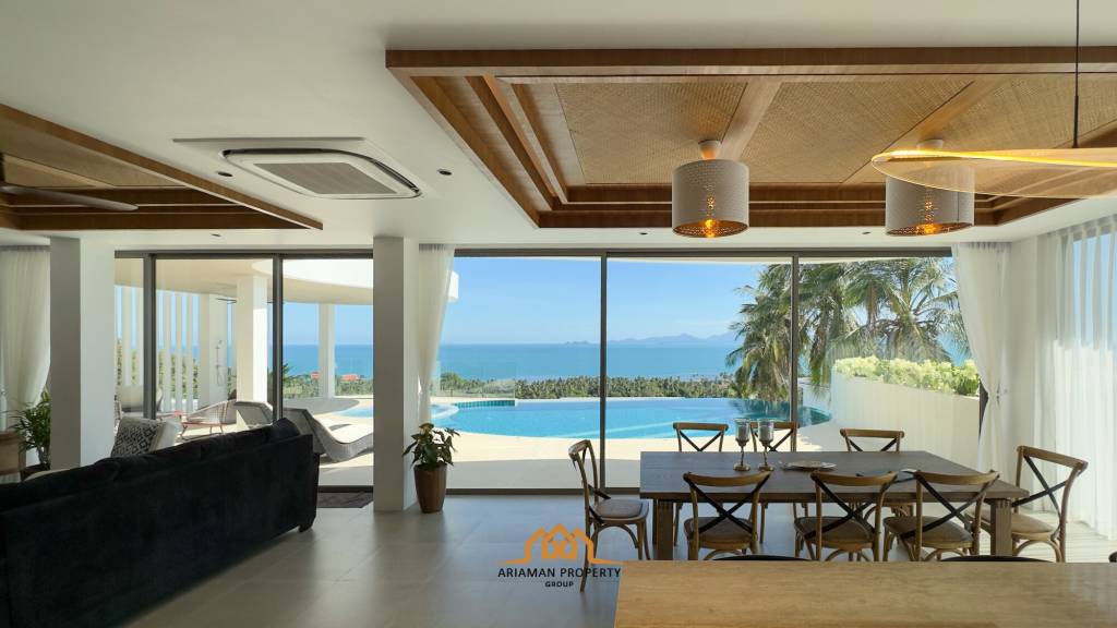 Modern Luxury at it's Finest - 4-Bed Villa in Bang Por