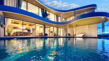 Modern Luxury at it's Finest - 4-Bed Villa in Bang Por