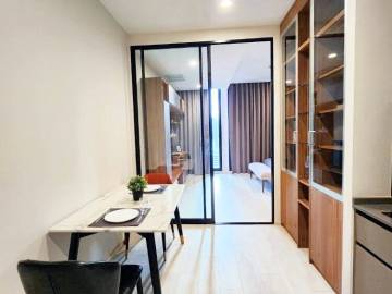 1 Bed 1 Bath 45 SQ.M Noble Ploenchit