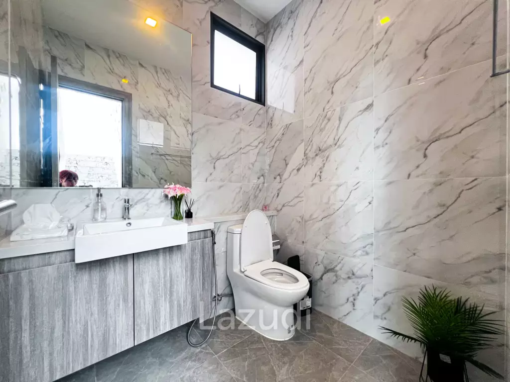 Luxurious 3-Bed Villa in Bang Sare, Chonburi