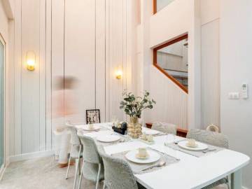 3 Bed 2 Bath 180 SQ.M Townhouse On Ratchada 18