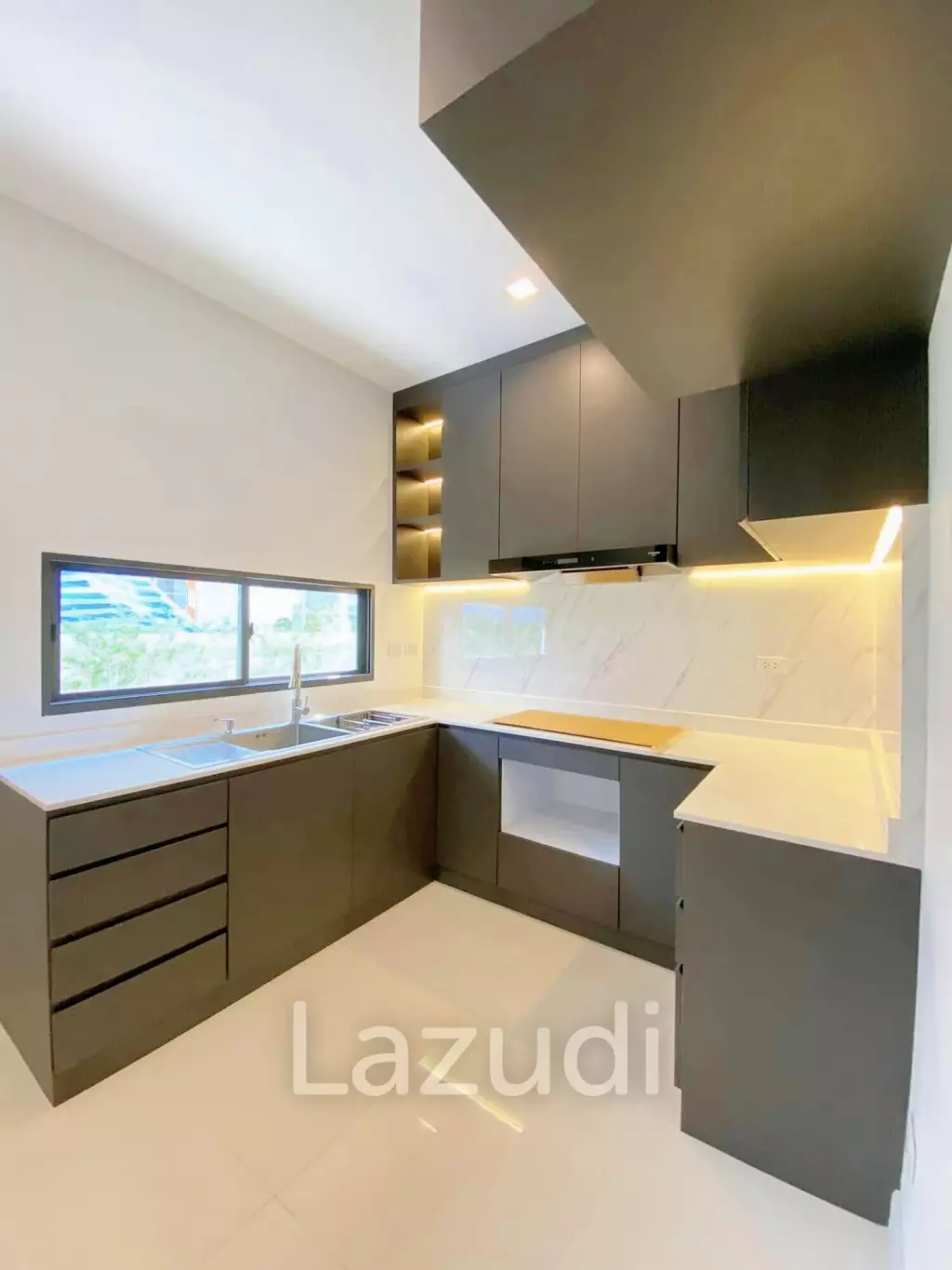 4 Bed 5 Bath81 SQ.M Bangkok Boulevard Donmueang