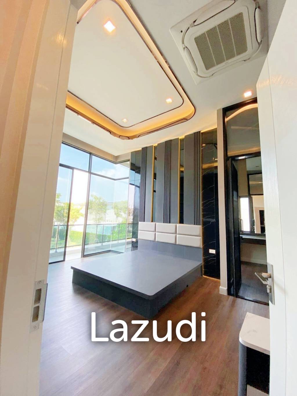 4 Bed 5 Bath81 SQ.M Bangkok Boulevard Donmueang