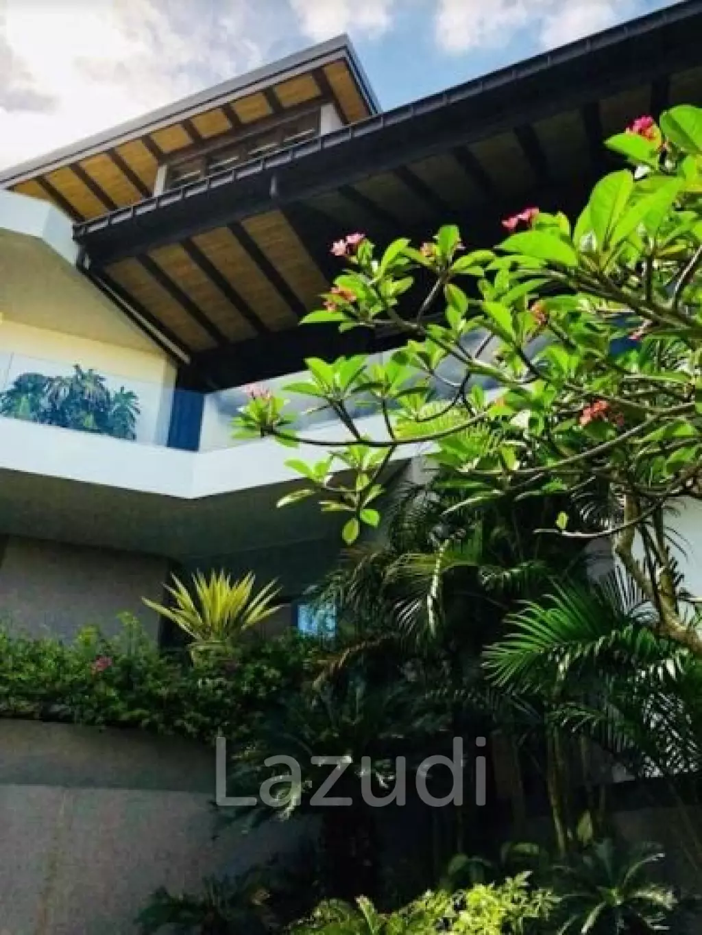 Beautiful Freehold home in Dreamland