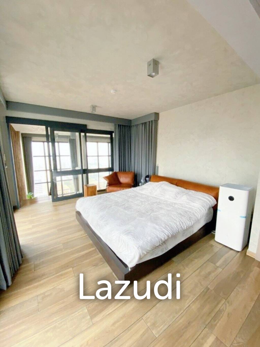 3 Bed 2 Bath 145 SQ.M at The Lofts Asoke