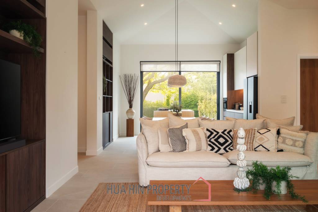 2 Bed 2 Bath 180 SQ.M BelVida Estates Villa Suasana