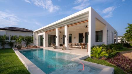 2 Bed 2 Bath 180 SQ.M BelVida Estates Villa Suasana