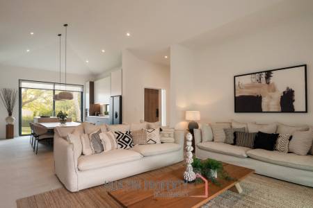 2 Bed 2 Bath 180 SQ.M BelVida Estates Villa Suasana