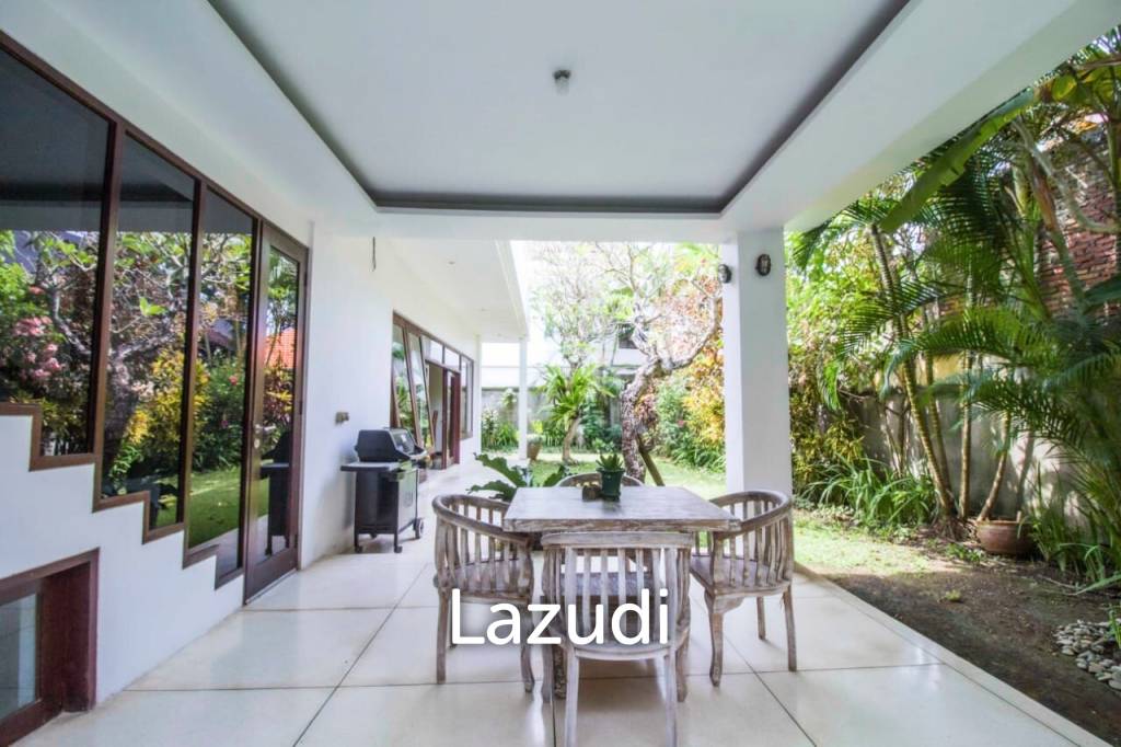 Main Road Investment opportunity in trendy Batu Bolong