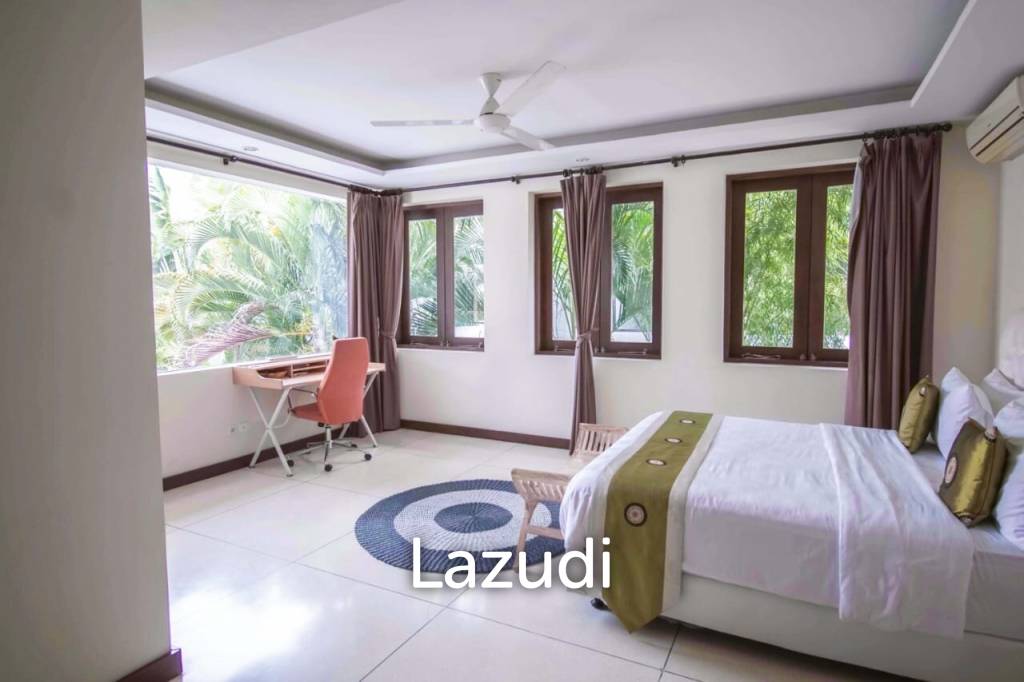 Main Road Investment opportunity in trendy Batu Bolong
