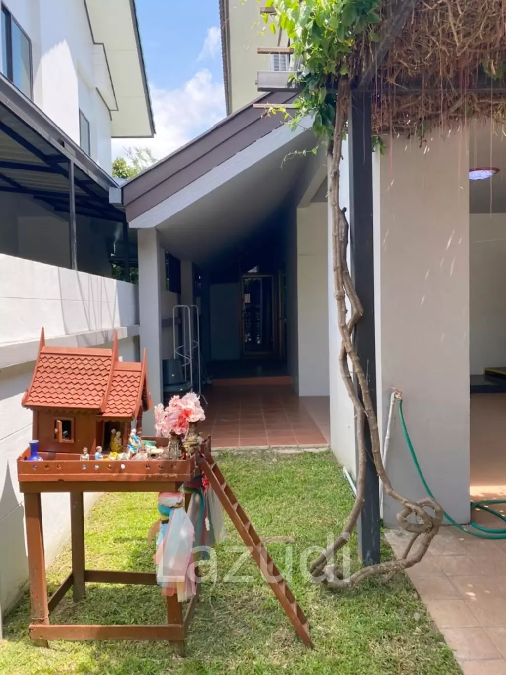 บ้านเดี่ยว 3 ห้องนอน ให้เช่าใกล้กับแยกสะเมิง