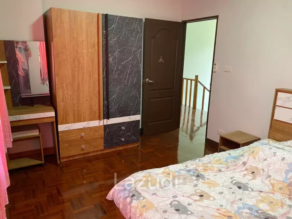 บ้านเดี่ยว 3 ห้องนอน ให้เช่าใกล้กับแยกสะเมิง