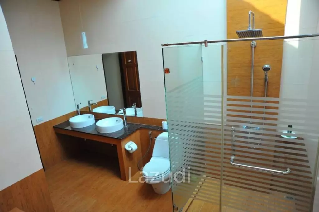 4 Bed 4260 SQ.M Villa in Baan Dusit Pattaya Lake
