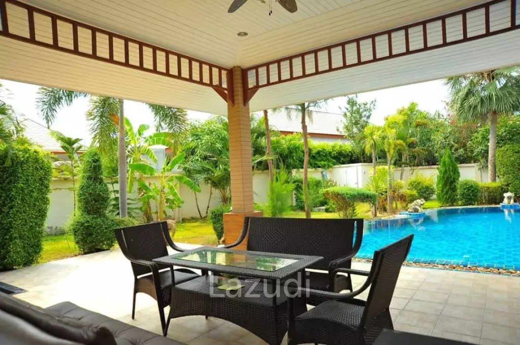 4 Bed 4260 SQ.M Villa in Baan Dusit Pattaya Lake
