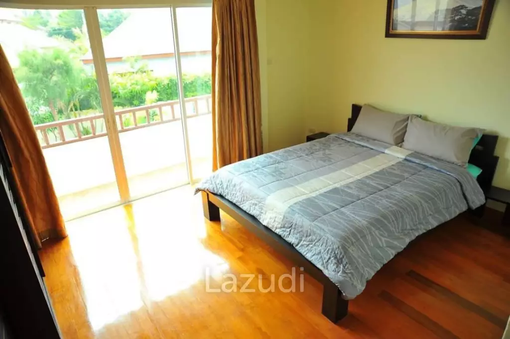 4 Bed 4260 SQ.M Villa in Baan Dusit Pattaya Lake