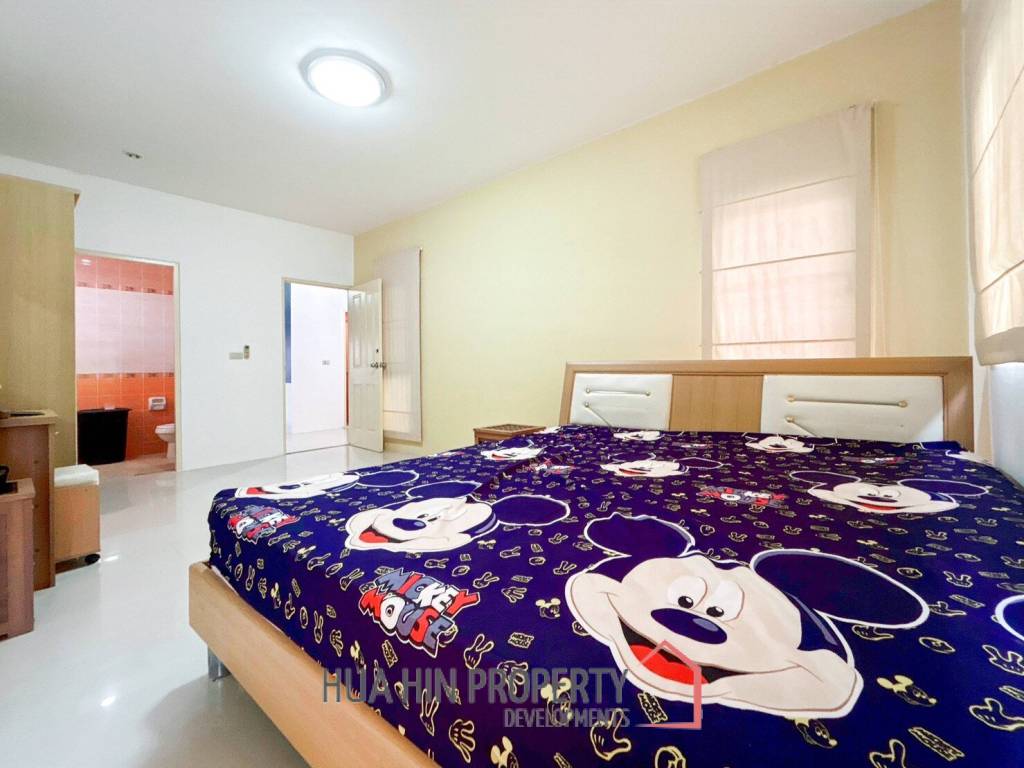 Dusita 1 : 3 Bedroom 2 Bathroom Villa