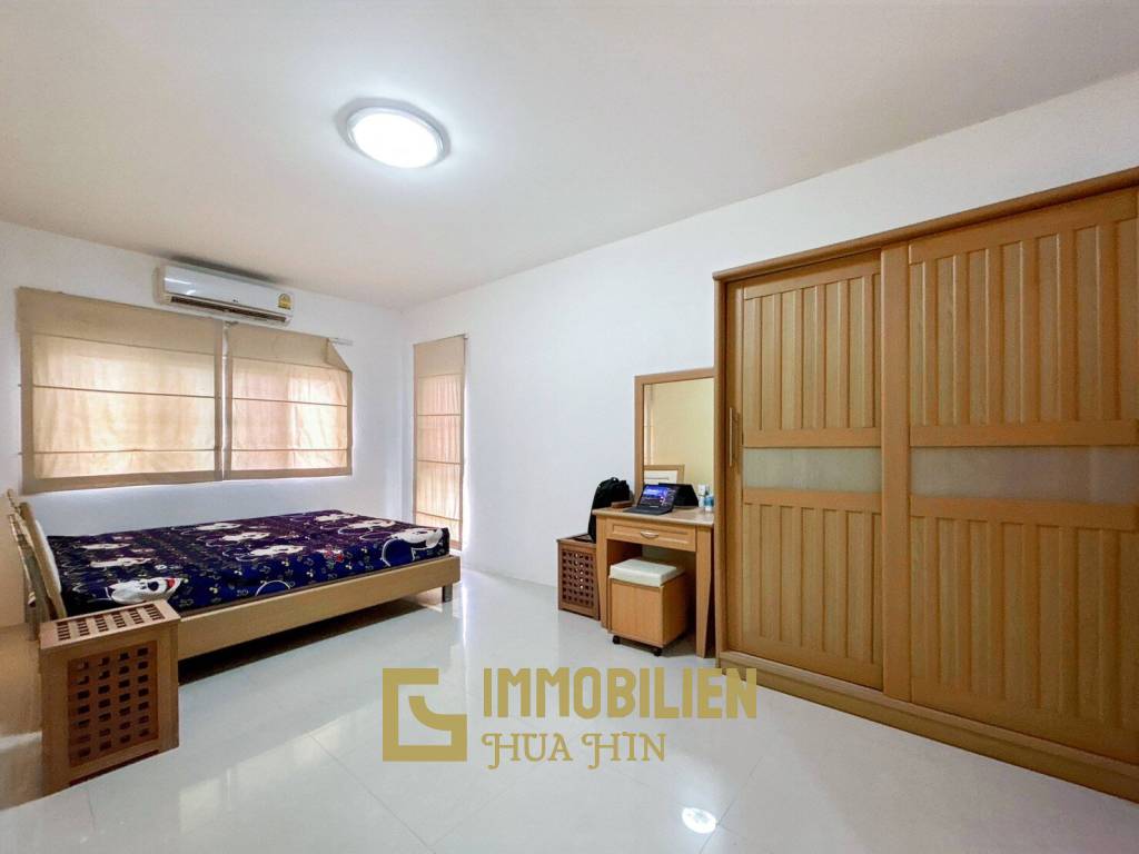 Dusita 1 : 3 Bedroom 2 Bathroom Villa