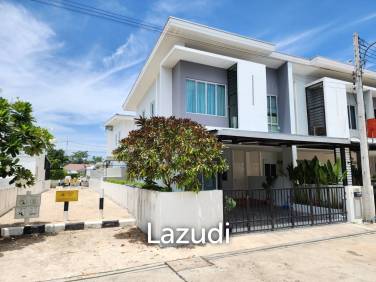 3 Bed 2 Bath Townhouse For Sale