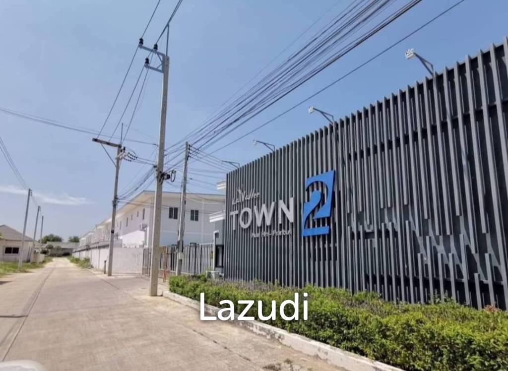 LA VALLEE TOWN 2 :  Modern 2 Storey Townhouse