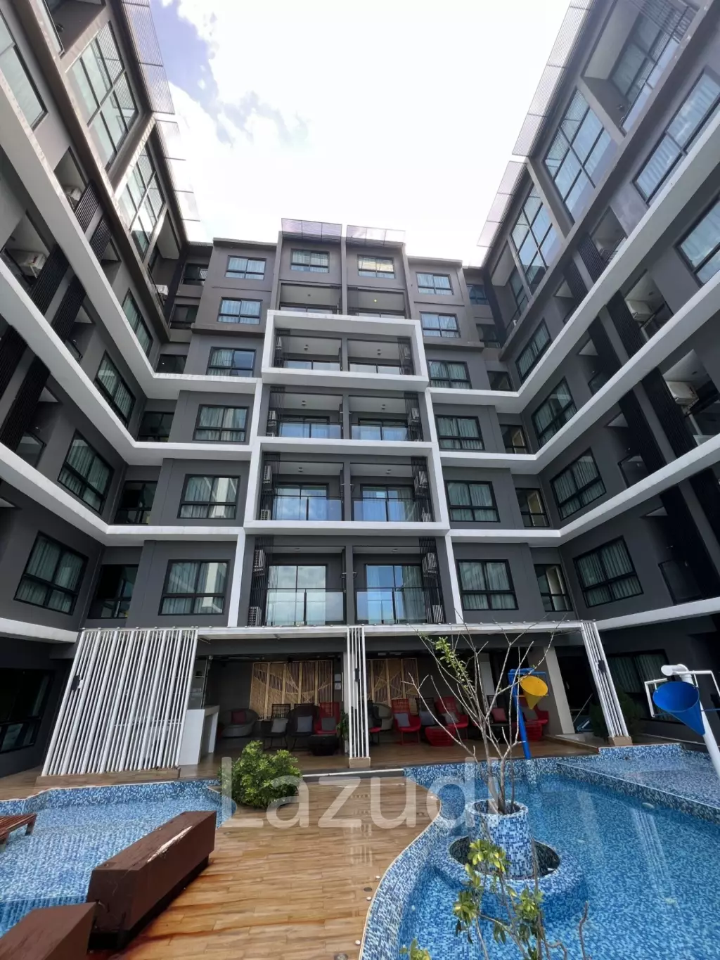 MAYSA CONDO :  Nice Studio room condo near the beach