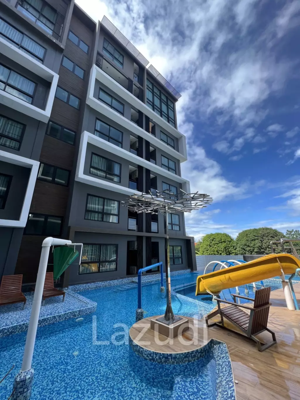 MAYSA CONDO :  Nice Studio room condo near the beach