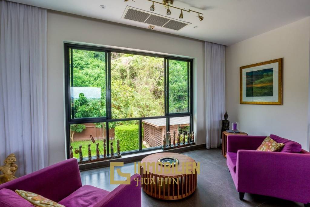 2,046 qm 7 Bett 8 Bad Villa Für Verkauf