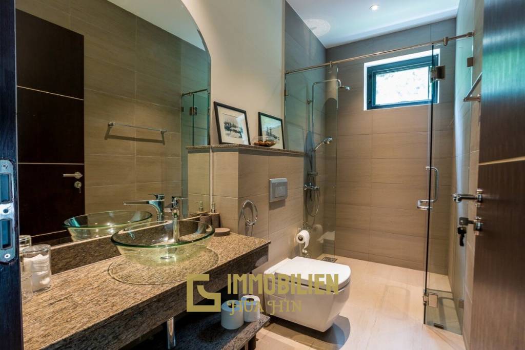 2,046 m² 7 Chambre 8 Salle de bain Villa Pour Vente