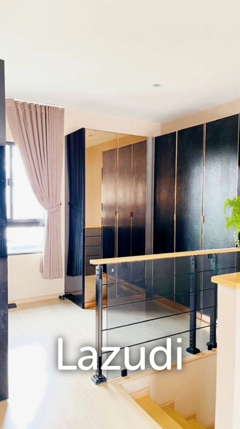 3 Bed 4 Bath 185 SQ.M Arden Pattanakarn