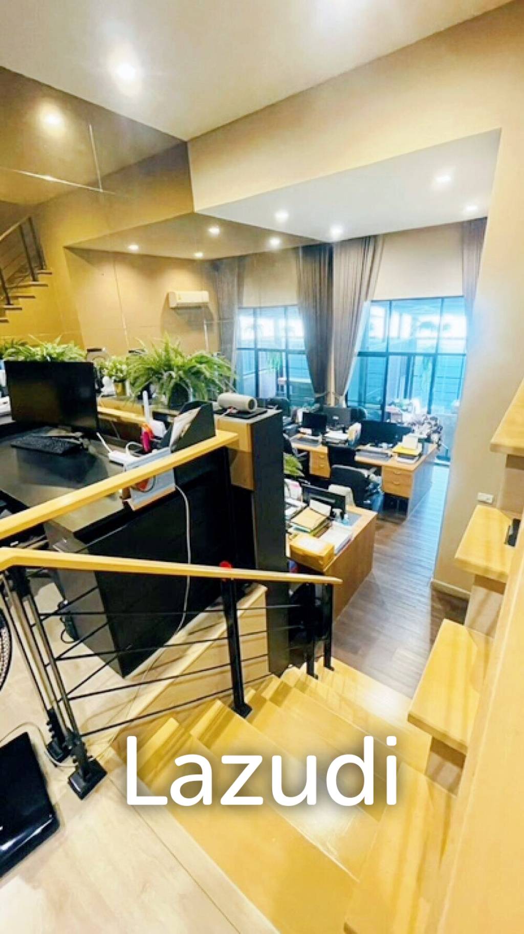 3 Bed 4 Bath 185 SQ.M Arden Pattanakarn