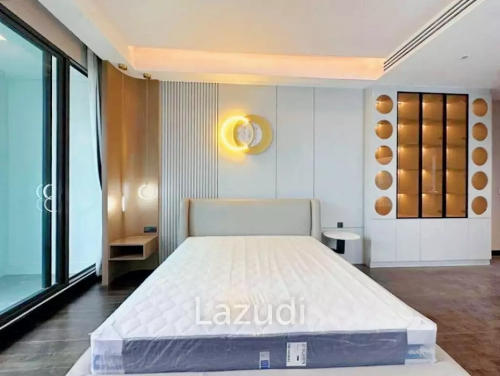 5 Bed 5 Bath 550 SQ.M The Gentry Pattanakarn