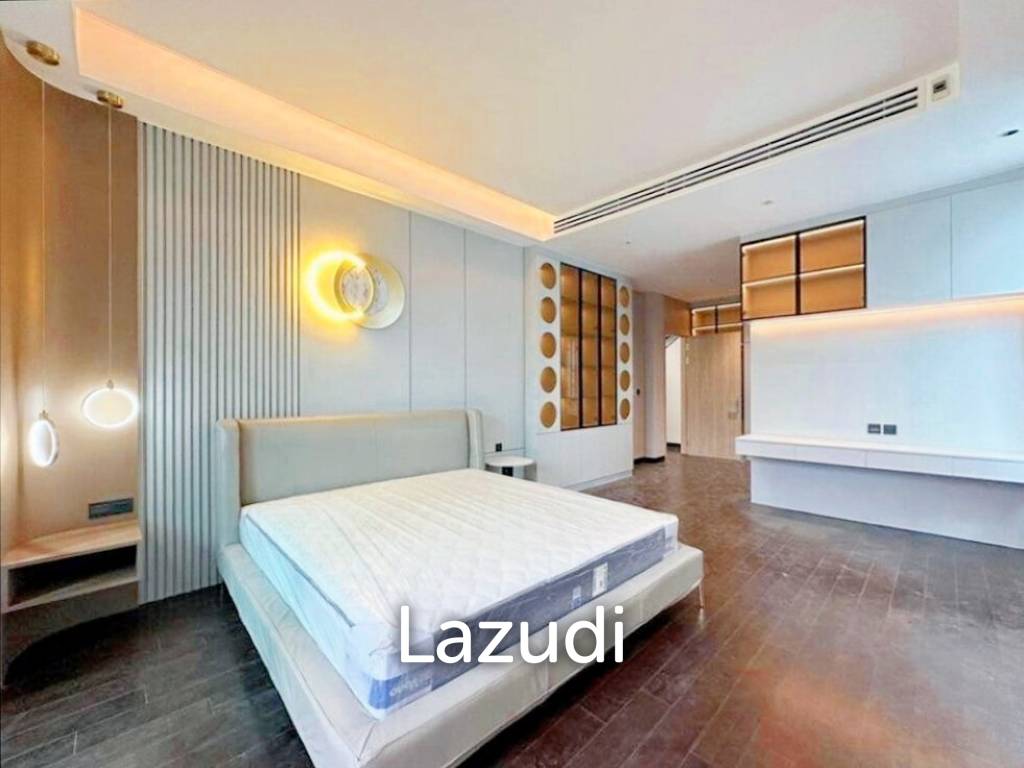 5 Bed 5 Bath 550 SQ.M The Gentry Pattanakarn