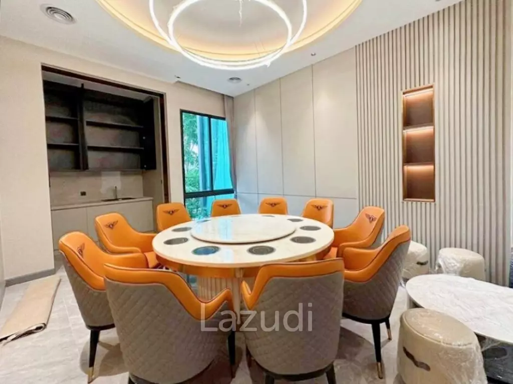 5 Bed 5 Bath 550 SQ.M The Gentry Pattanakarn
