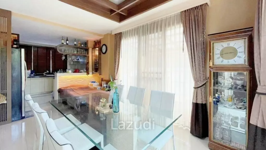 4 Bed 4 Bath 388 SQ.M Villa Arcadia Srinakarin