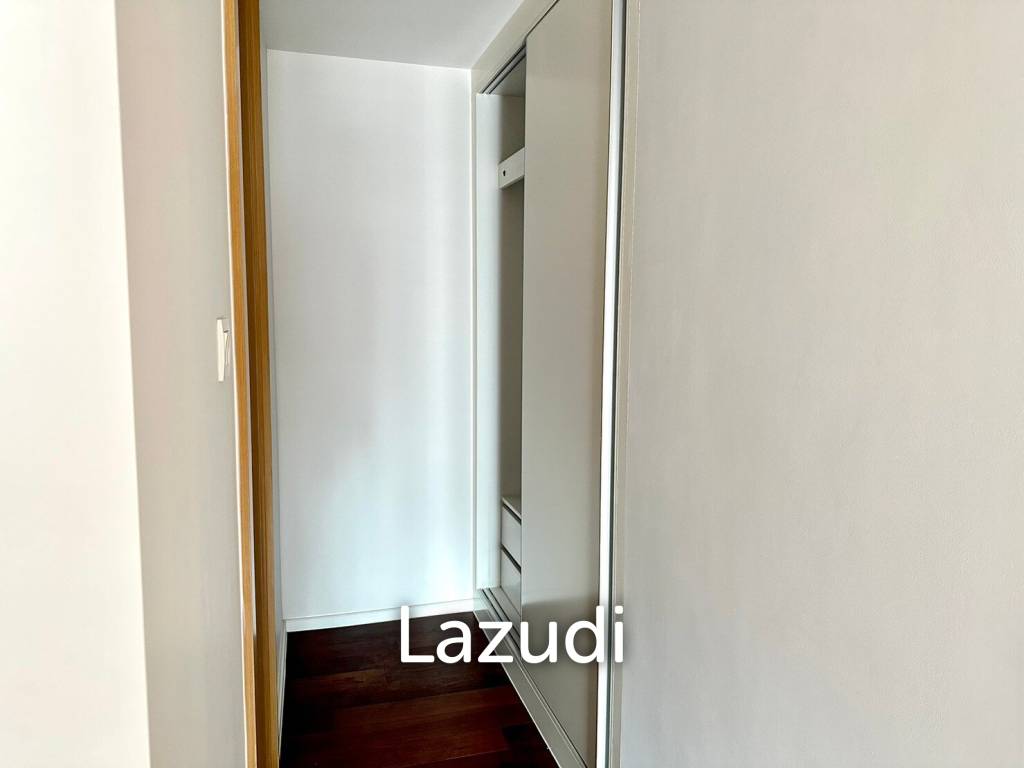 2 Bed 1 Bath  52.39 SQ.M  Hyde Sukhumvit 11