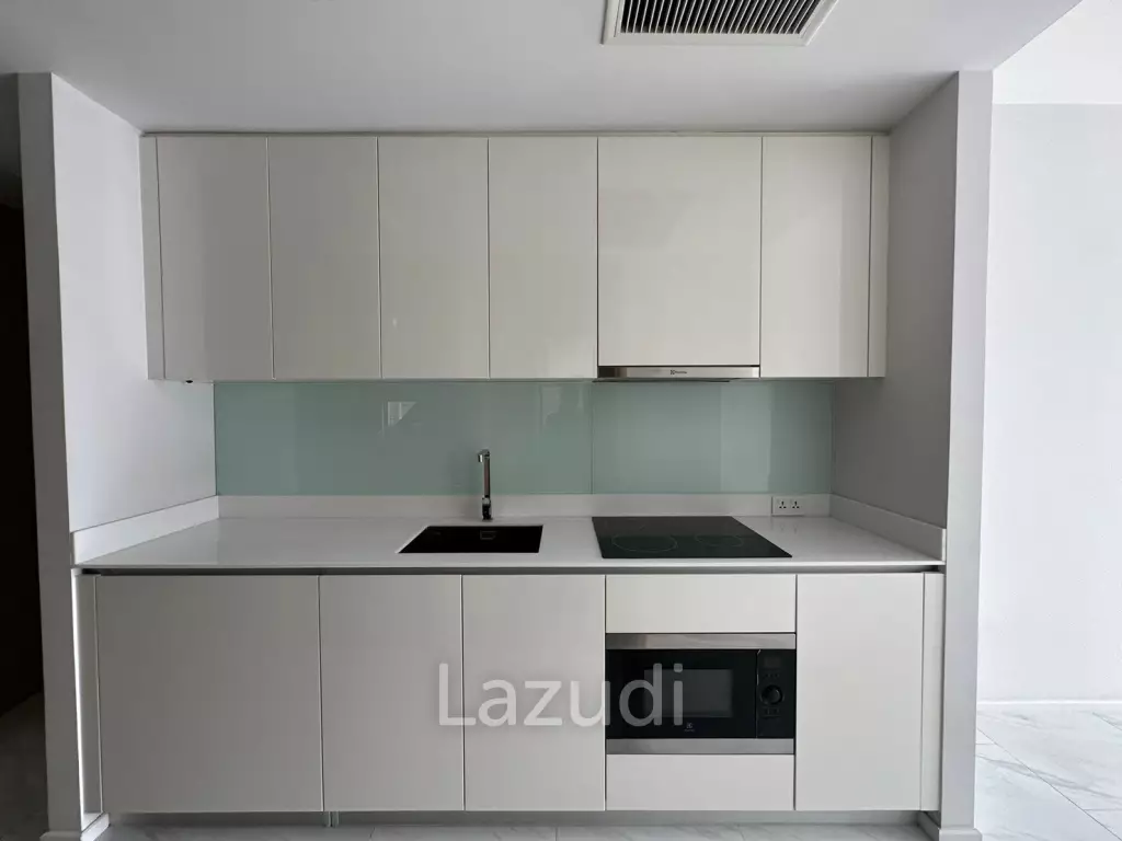 2 Bed 1 Bath  52.39 SQ.M  Hyde Sukhumvit 11