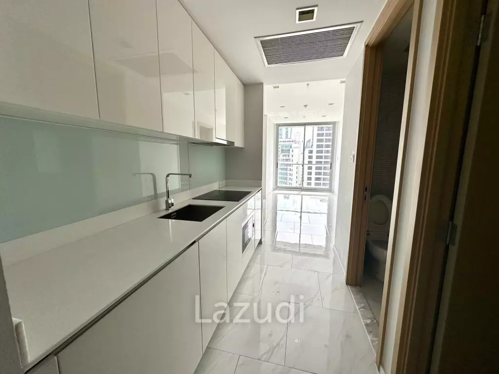 2 Bed 1 Bath  52.39 SQ.M  Hyde Sukhumvit 11