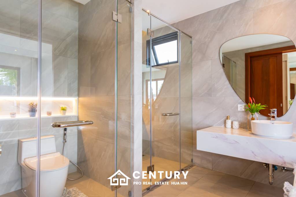 697 Kvm 3 Seng 3 Bad Villa for Salg