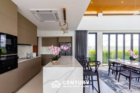 697 Kvm 3 Seng 3 Bad Villa for Salg