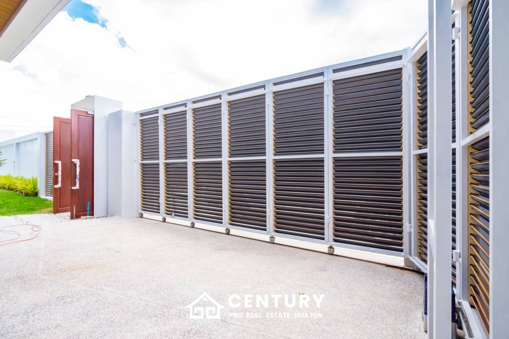 697 Kvm 3 Seng 3 Bad Villa for Salg