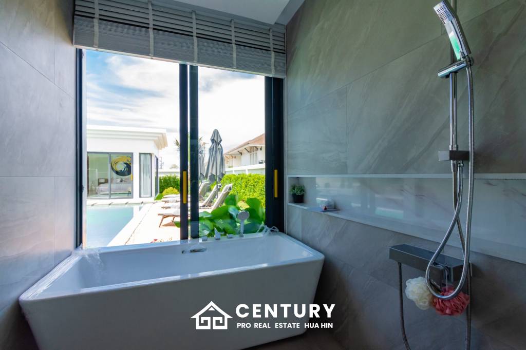 697 Kvm 3 Seng 3 Bad Villa for Salg