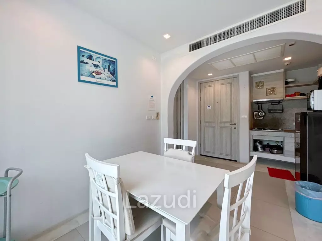 Chelona : 2 Bed Beachfront Condo Pool View