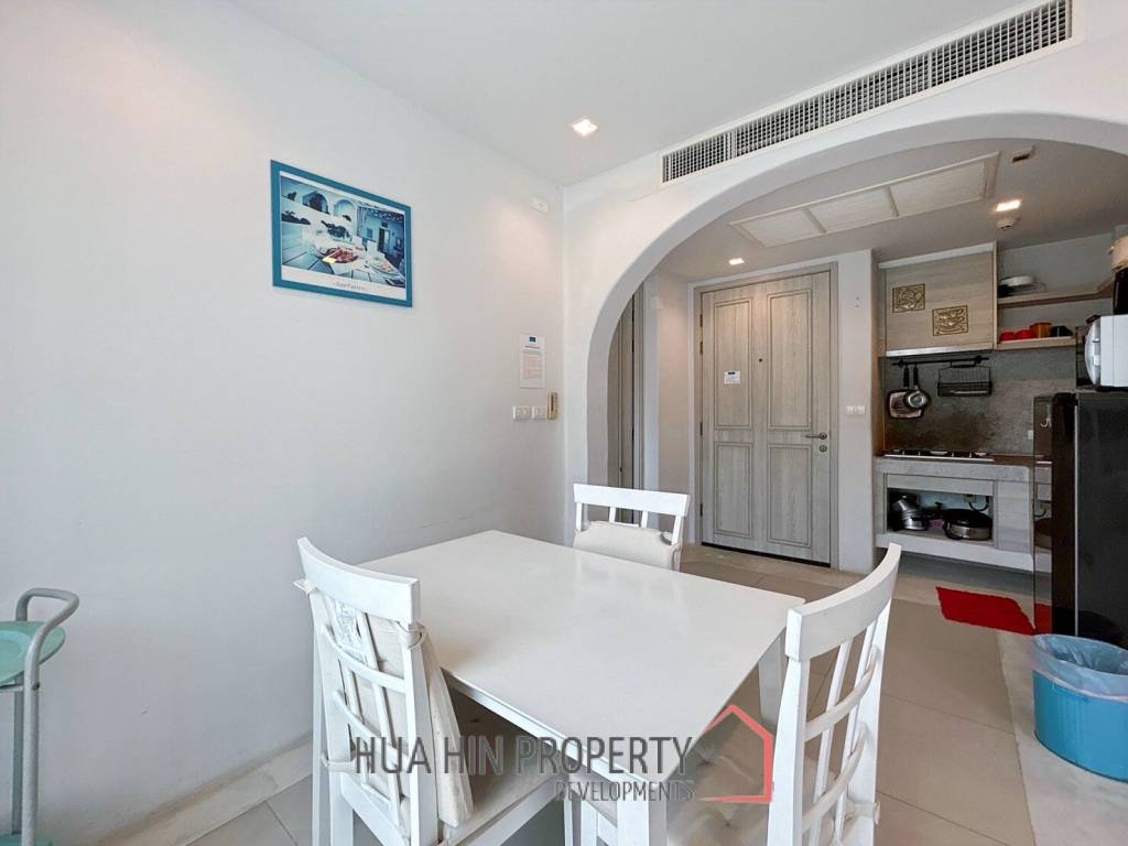 Chelona : 2 Bed Beachfront Condo Pool View