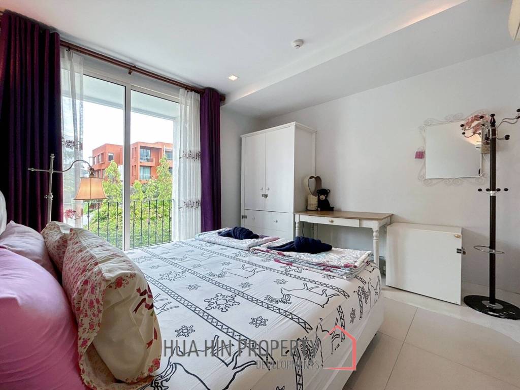 Chelona : 2 Bed Beachfront Condo Pool View