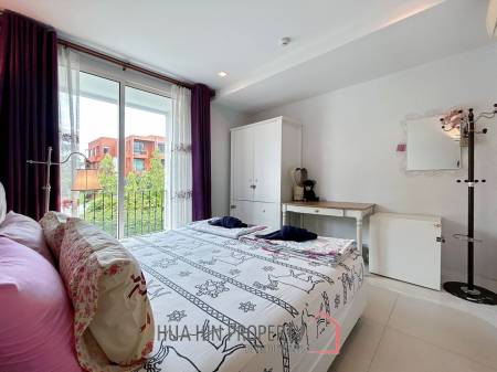 Chelona : 2 Bed Beachfront Condo Pool View