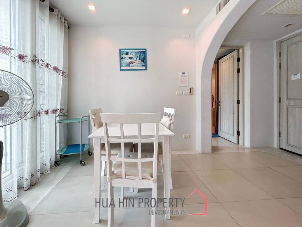 Chelona : 2 Bed Beachfront Condo Pool View